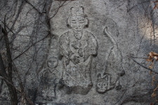 [단독] 군 부대 떠난 인왕산 바위에 산신령 조각 2점이…