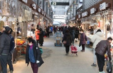 [포토] 정월대보름 앞두고 한산한 경동시장