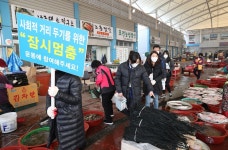 [포토] 시골 5일장도 ‘사회적 거리두기’