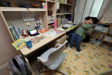 개학 연기 중 학습 4.4시간, 수면 9.1시간…방학 때와 비슷한 생활했다