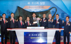 SK바이오팜 ‘화려한 출발’… 주가 상장 첫날 159% 급등