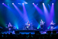 ‘브로콜리너마저’ 관객맞이 도전…떼창 욕심은 방역, 지친 마음은 격리해제