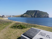 ‘겨울비로, 흰눈으로, 바람으로 온 4·3’…제주 성산포 위령제