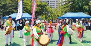 개인이 부유해지는 길 아닌 마을이 부유해지는 길 찾아나서