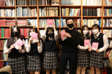 헌책 아니라 한정판…책방골목 와보‘시집’ 펴낸 고딩들