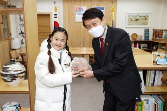 트로트 가수 김산하·윤서령·김다현 충북교육 홍보대사