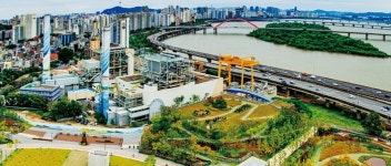 화력발전소 덮고 한강 뷰를 품은 공원