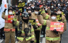 “죽기 싫다”…소방관 250명, 방화복 입은 채 청와대 앞으로