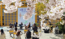 “굿판 같은 공간에서 공연이 시작되니…감동이 일어났다”