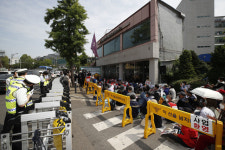 14일 행진 못 막아도…경찰, ‘집무실 앞 행진 허용’ 즉시항고