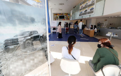 내 투표소는 집 앞 카페·고깃집·태권도장…“커피는 안 파나요?”