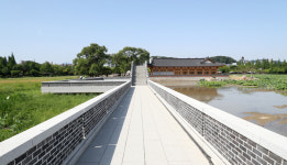 전주 덕진공원, 한옥마을과 함께 전국 명소로 키운다