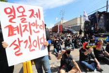 [만리재사진첩] 핸들 놓은 화물연대 “살 길은 안전운임제 일몰 폐지”