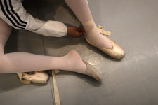 5천원 아낀 토슈즈 신고…오늘도 엄마 웃게 할 ‘도약’ 연습해요