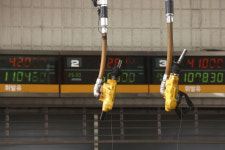 경기침체 공포에 국제 유가 급락…2008년 데자뷔?