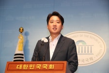 [전문] 이준석, ‘윤핵관’ 열거하며 “수도권 열세지역 출마하라”
