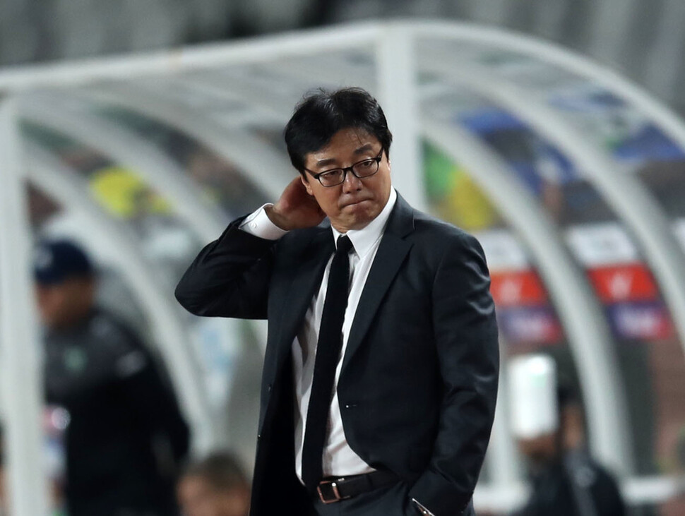 대전시티즌 감독 황선홍, 김하늘 양 빈소 찾아 조문하는 모습 속에서 따뜻한 위로 전해져