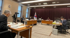 윤석열 정부 대일 외교 “너무 숙이고, 조급해”…외통위 국감서 공방