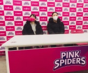 김연경 “신뢰할 수 없다”…구단은 새 감독 임명, 팬은 트럭시위