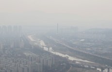 낮 최고 15~23도, 한껏 포근해졌네…미세먼지는 곳곳 ‘나쁨’