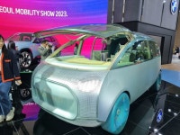 [현장] 어머, 앞유리가 하늘로 활짝…‘미니 박스카’ 타고 미래로