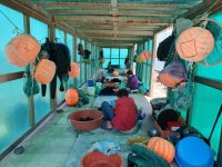 “오염수 바닷물, 윤 대통령도 먹으랜…해녀는 괄락괄락 마셔”