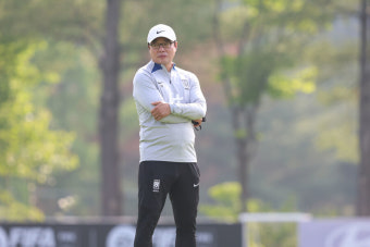 11년 만에 패배, 줄부상…중국에서 시름만 깊어진 황선홍호