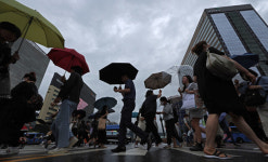 전국 폭우…①지하에 물 차면 즉시 대피 ②차량은 저단기어