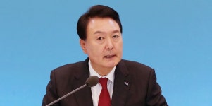 윤 대통령, ‘민정’이란 칼 너무 쉽게 버렸다