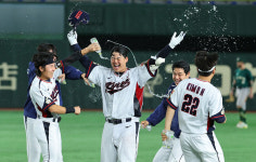 노시환 끝내기 안타…야구대표팀, 난적 호주에 3-2 신승