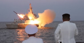 합참 “북한, 서해로 순항미사일 여러 발 발사”