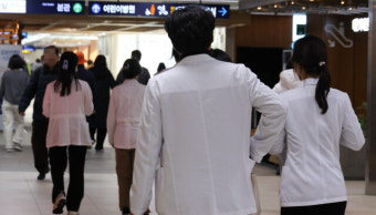 불신 받는 의협, 대표성 의문…“의사그룹 단체 3~4개 모여야”