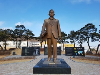 홍준표 추진 ‘박정희 동상’ 일사천리…“졸속 우상화 멈춰라”