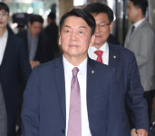 안철수 “윤-이 회담, 신념윤리 내려놓고 책임윤리로 협치 해야”