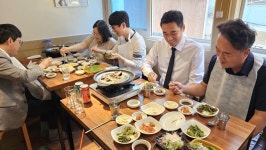 ‘소고기라고 속을 뻔했다’…연탄불에 구워 먹는 돼지생갈비