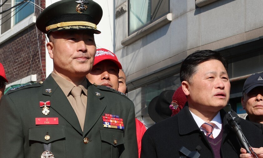 박정훈 대령 항소심 재판, 김계환 전 해병대사령관 불출석으로 공판 8분만에 종료