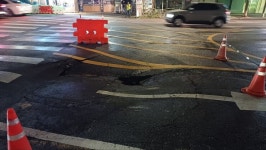 지하철 6호선 고려대역 근처 땅꺼짐 발생…깊이가 무려 1m