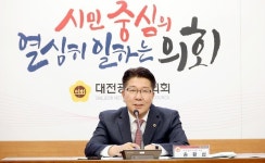 성추행 시의원과 동조자들 [전국 프리즘]
