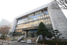 흉기 지니고 서울회생법원 들어가다 적발…법원, 경찰에 신고