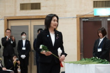 이쿠이나 정무관 신사 참배 공방…외교부 “의원 당선된 뒤에도 갔다”