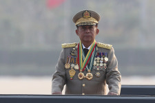 “로힝야족 학살 책임”…국제형사재판소, 미얀마 군사독재자 체포영장
