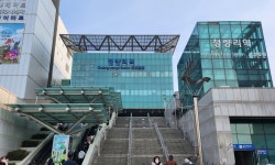 청량리 역사 쇼핑몰 7층서 50대 남성 추락 심정지