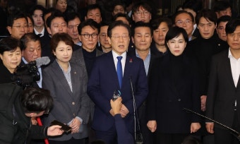 민주 “윤 대통령·김용현·이상민·경찰청장, 내란죄 고발하고 탄핵 추진”