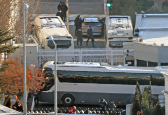 경찰, ‘윤석열 체포’ 지휘관 20여명 소집…작전 계획 논의