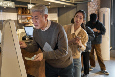 교육부, 성인 문해능력 키운다…키오스크·금융 지식 제공