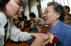 나비가 되어 훨훨…여성인권 활동가 길원옥 어르신의 삶