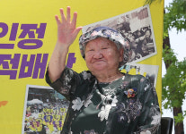 나비가 되어 훨훨…여성인권 활동가 길원옥 어르신의 삶