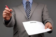 “구형 낮춰주겠다” 돈 챙긴 검찰 출신 변호사, 2심서도 실형