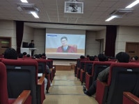 중학생들 “윤석열 파면 당연하고 감사” 생중계 본 소감