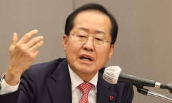 홍준표 “4년 중임제 개헌하자, 2030년 대통령부터”